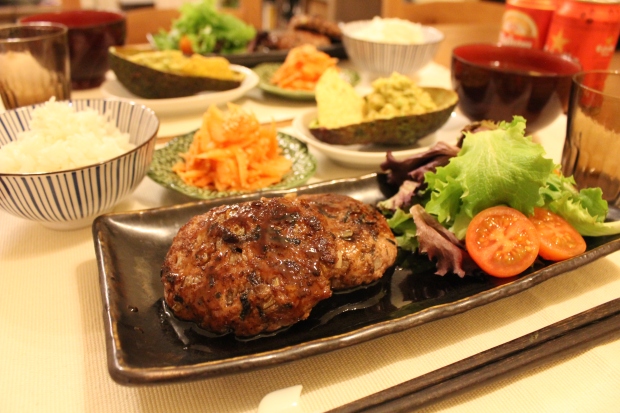 Hamburger steak de hiziki con salsa teriyaki
